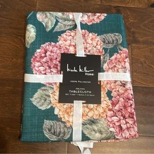 Nicole Miller Tablecloth Fall colors Hydrangeas New 60”x84"